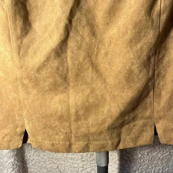 Perceptions Shell 🐚 Tan Top - Picture 2 of 5